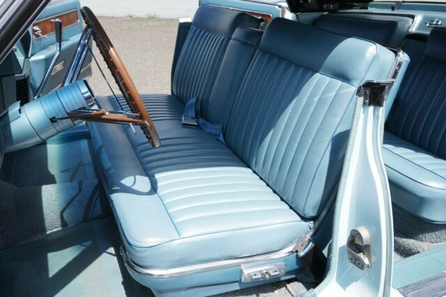 Lincoln Continental 1962 image number 38