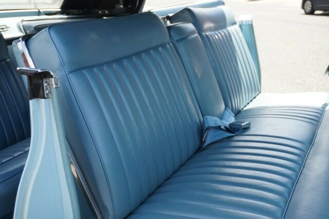 Lincoln Continental 1962 image number 39