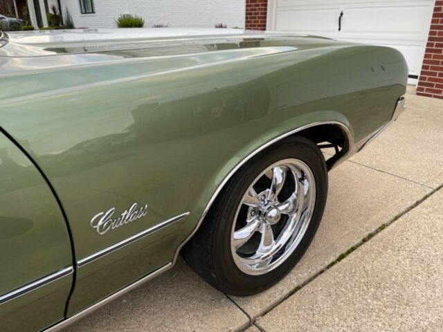 Oldsmobile Cutlass 1972 image number 41