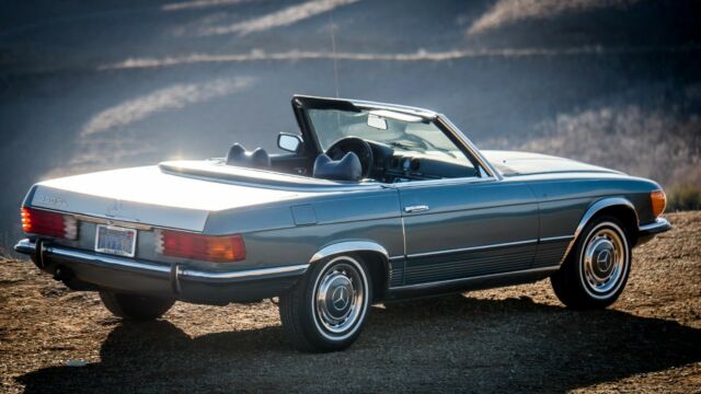 Mercedes-Benz SL-Class 1972 image number 11