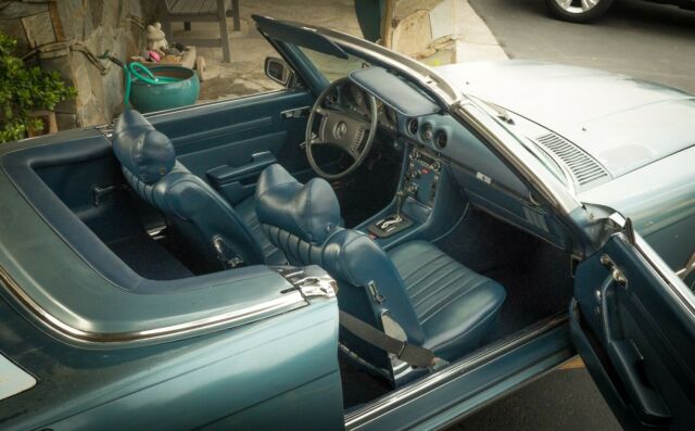 Mercedes-Benz SL-Class 1972 image number 3