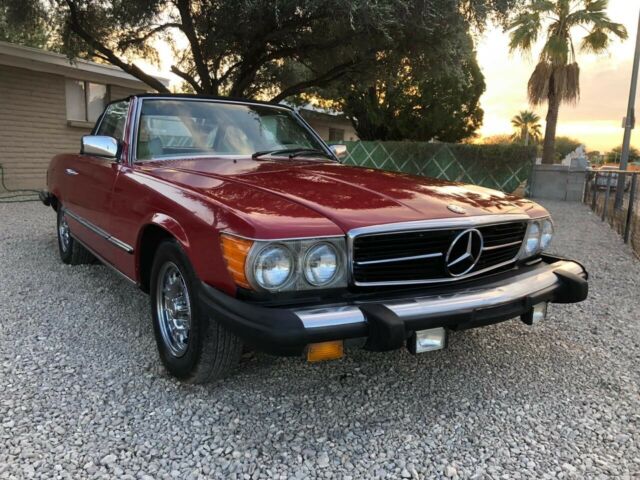 Mercedes-Benz 450SL 1977 image number 0