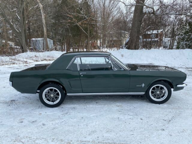 Ford Mustang 1966 image number 23