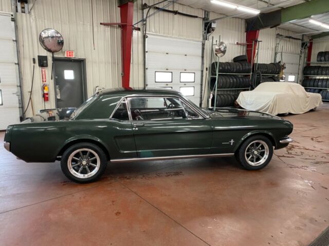 Ford Mustang 1966 image number 24