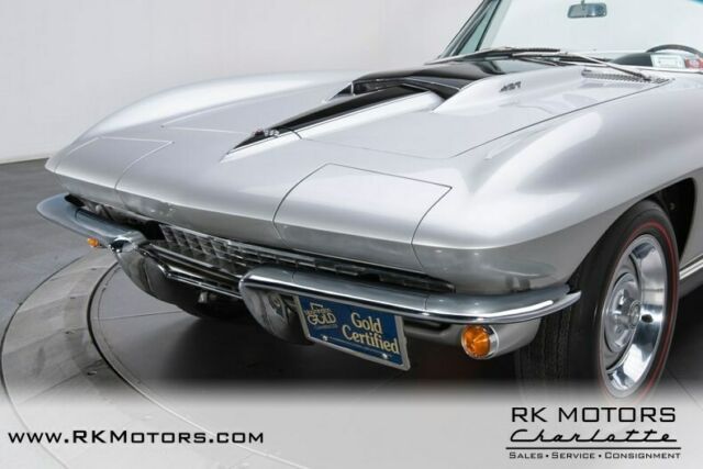 Chevrolet Corvette 1967 image number 16