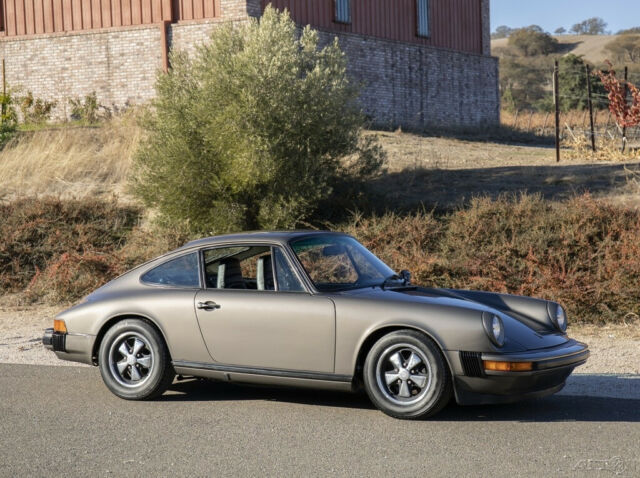 Porsche 911 1977 image number 30