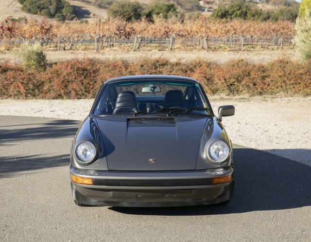 Porsche 911 1977 image number 31