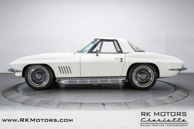 Chevrolet Corvette 1967 image number 45