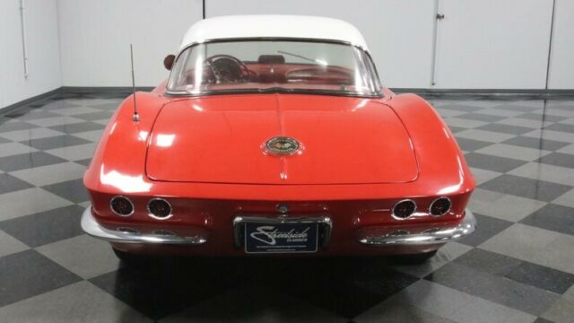 Chevrolet Corvette 1961 image number 11