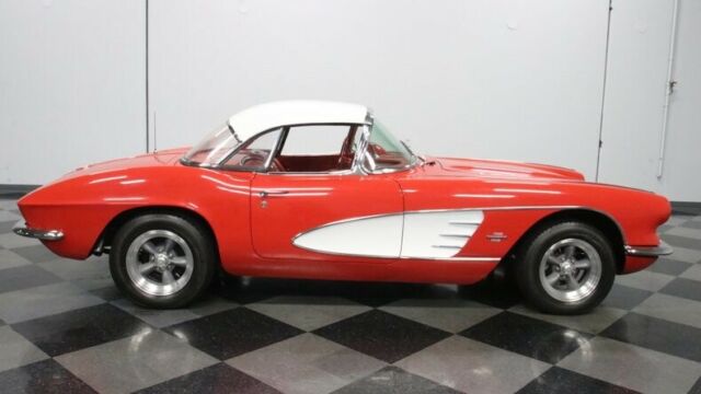 Chevrolet Corvette 1961 image number 15