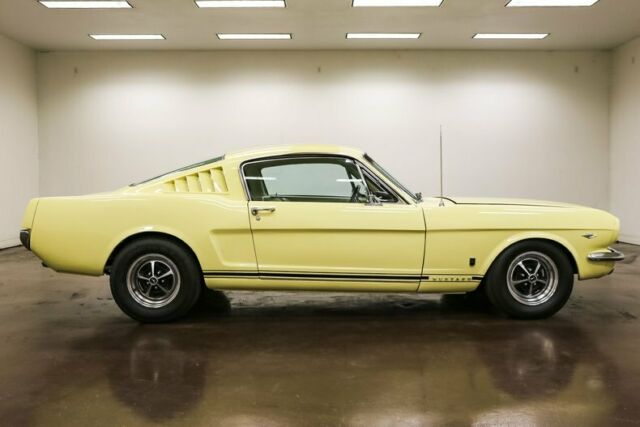 Ford Mustang 1966 image number 31