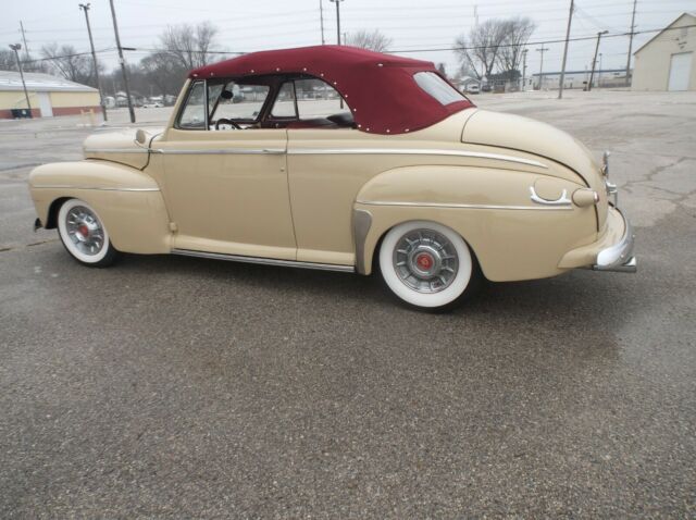 Ford convertible 1946 image number 22