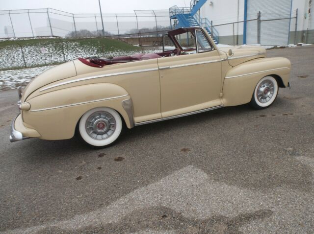 Ford convertible 1946 image number 23