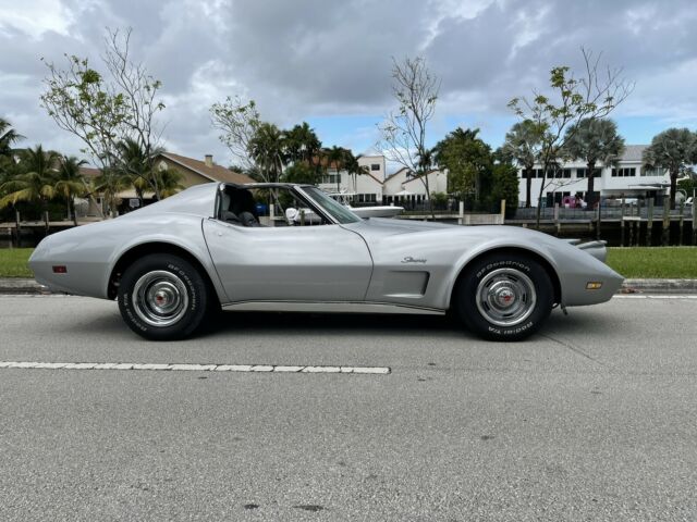 Chevrolet Corvette 1974 image number 0