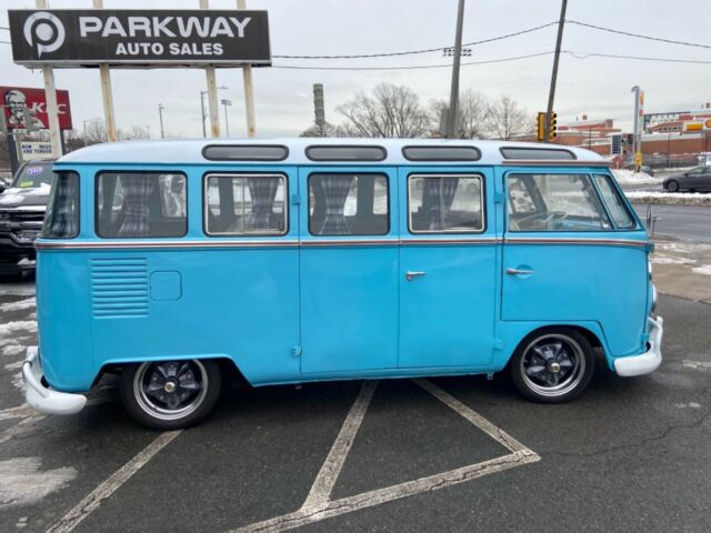 Volkswagen Bus/Vanagon 1974 image number 24