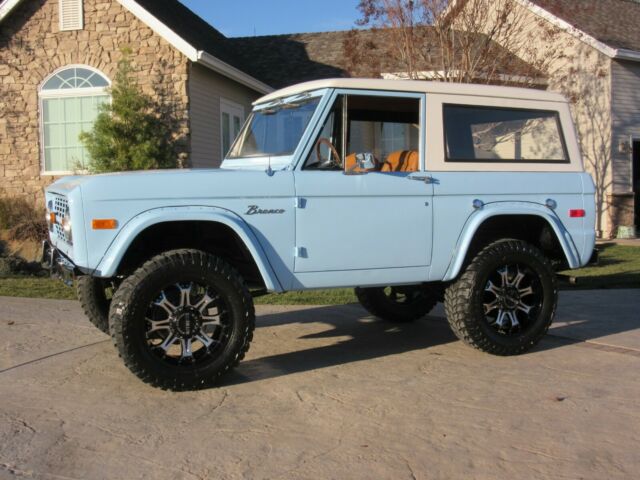 Ford Bronco 1975 image number 26