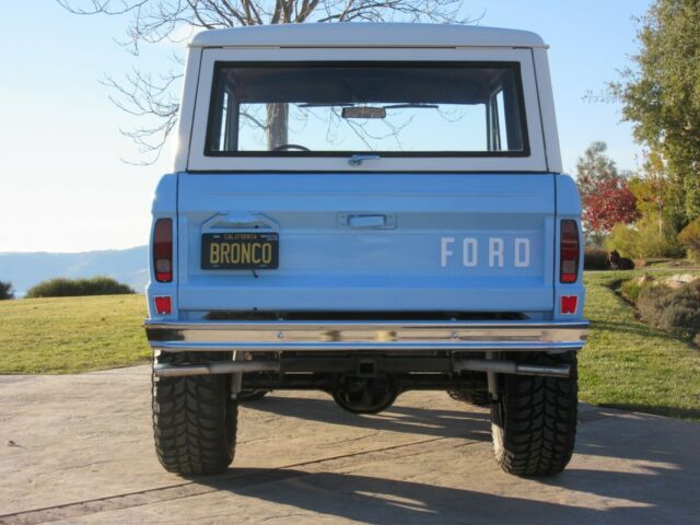 Ford Bronco 1975 image number 31