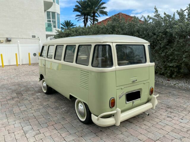 Volkswagen Bus/Vanagon 1974 image number 19