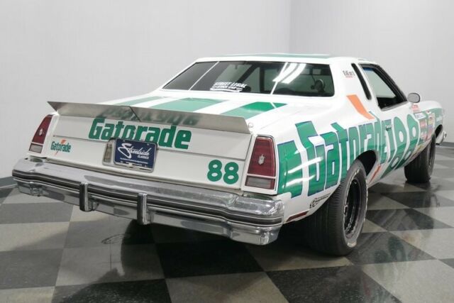 Chevrolet Monte Carlo 1976 image number 12