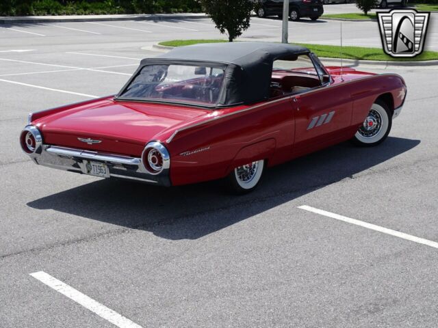 Ford Thunderbird 1963 image number 29