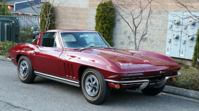 Chevrolet Corvette 1965 image number 1