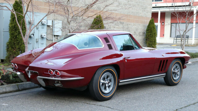 Chevrolet Corvette 1965 image number 31