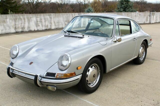 Porsche 911 1967 image number 29