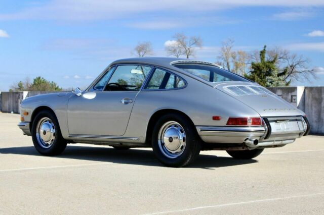 Porsche 911 1967 image number 30