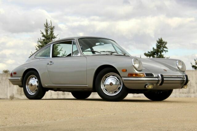 Porsche 911 1967 image number 33