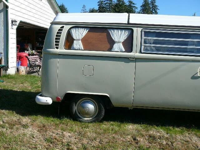 Volkswagen Bus/Vanagon 1968 image number 2