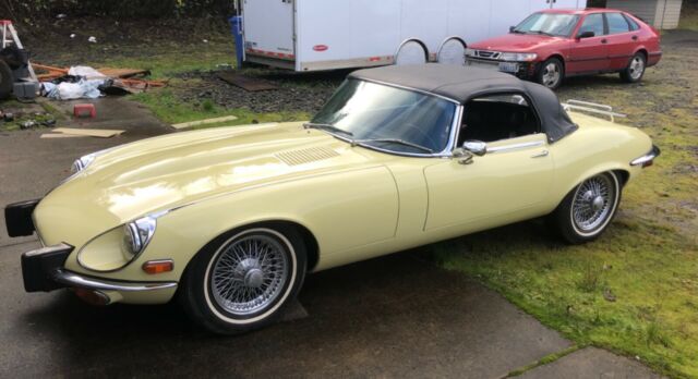 Jaguar E-Type 1974 image number 26