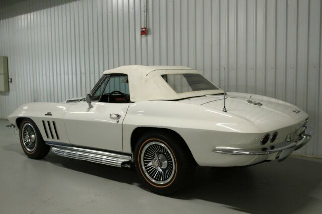 Chevrolet Corvette 1965 image number 11