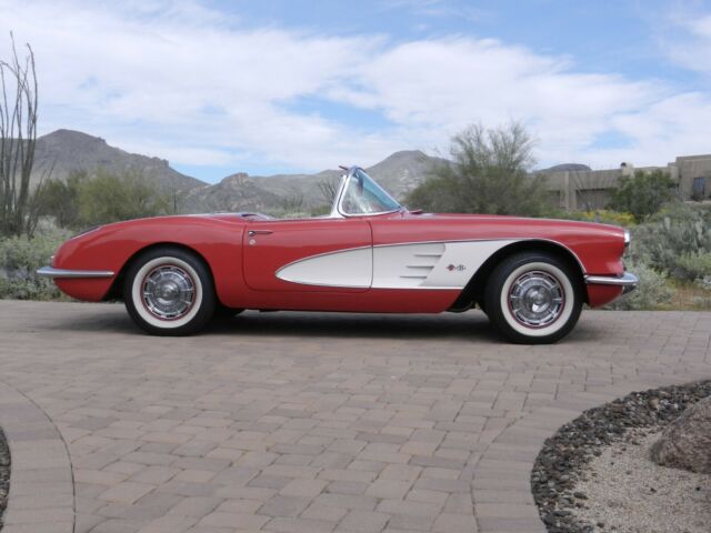 Chevrolet Corvette 1960 image number 16