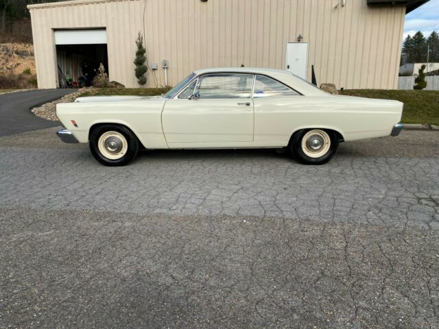 Ford Fairlane 1966 image number 1