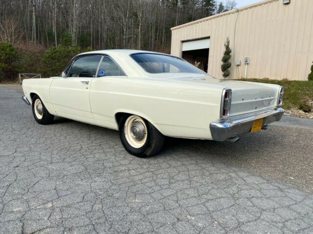 Ford Fairlane 1966 image number 2