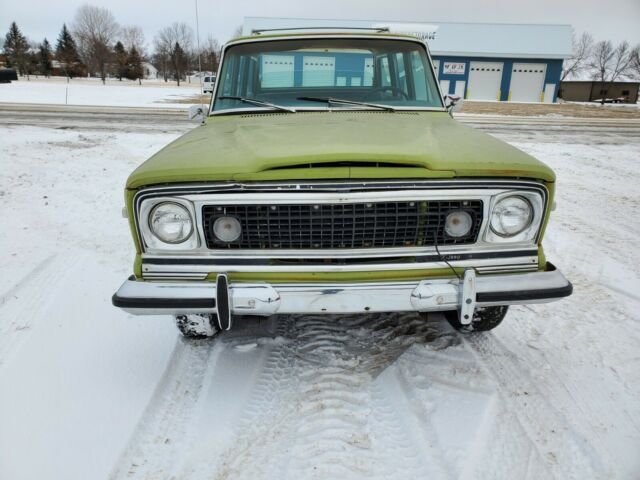 Jeep Wagoneer 1975 image number 1