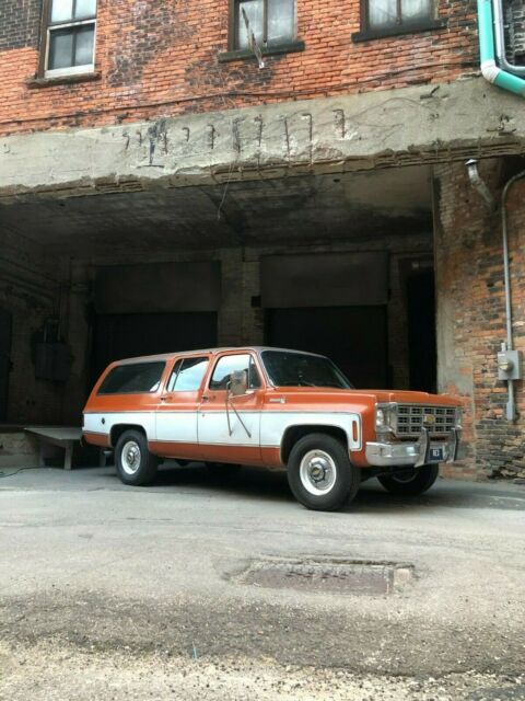 Chevrolet C20 Suburban 1975 image number 12