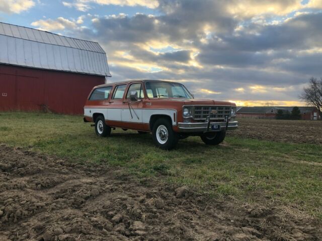 Chevrolet C20 Suburban 1975 image number 13