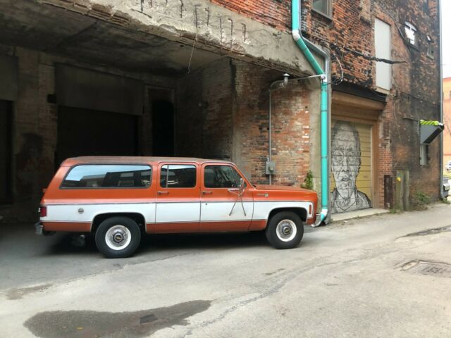 Chevrolet C20 Suburban 1975 image number 21