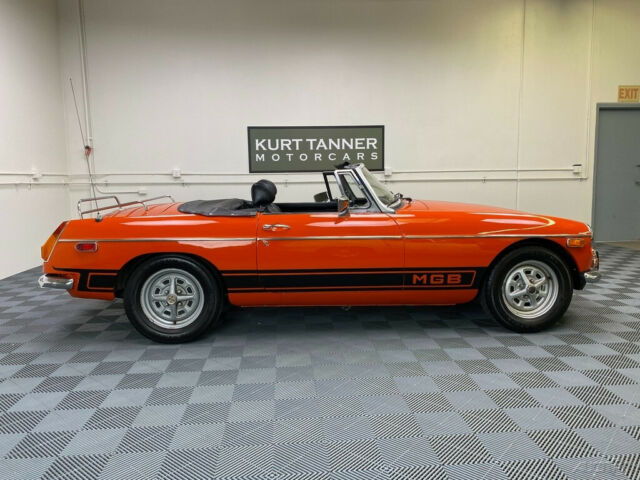 MG MGB 1973 image number 19