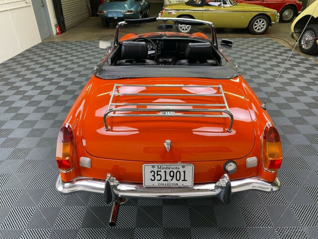 MG MGB 1973 image number 21