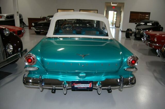 Studebaker Lark Regal Convertible 1962 image number 2