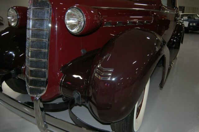 LaSalle Convertible Coupe 1936 image number 12