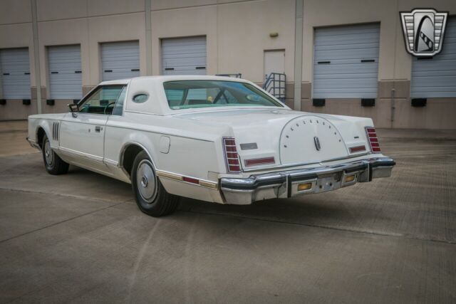 Lincoln Continental 1977 image number 9