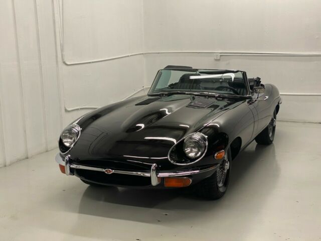 Jaguar E-Type 1970 image number 8