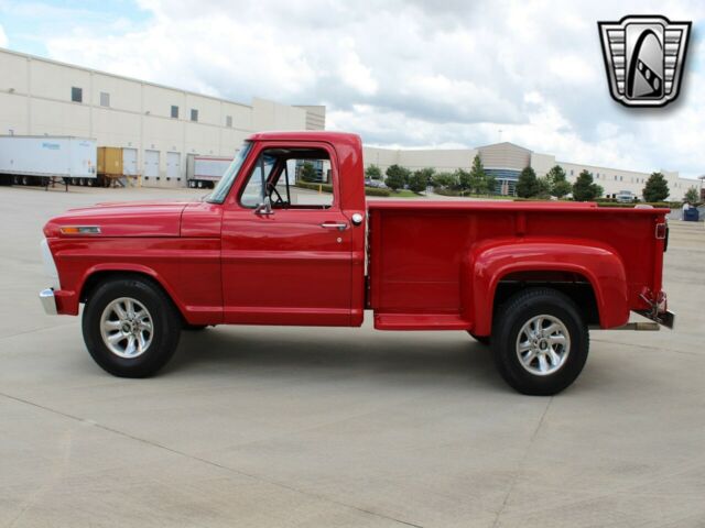 Ford F-250 1968 image number 2