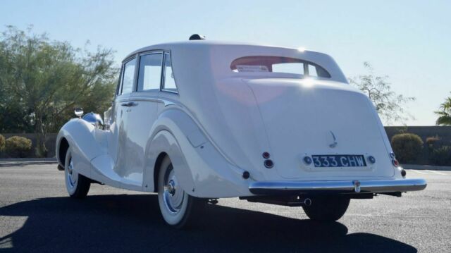 Rolls-Royce Silver Wraith 1951 image number 16