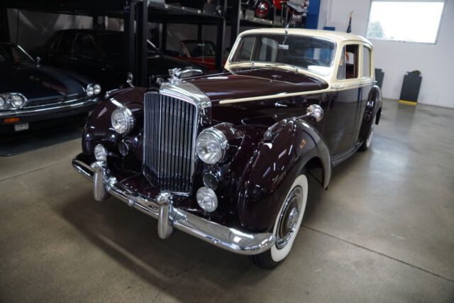 Bentley R-Type 4 1/2 Litre Big Bore LHD Saloon 1953 image number 0