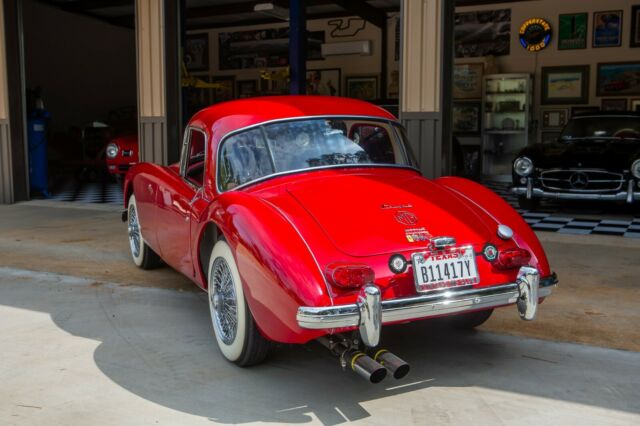 MG MGA Fixed Head Coupe 1962 image number 28