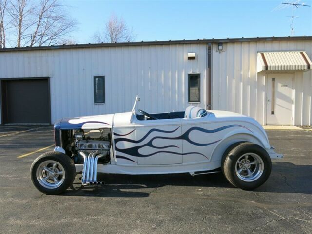 Ford Roadster, Removable Top, 1932 image number 29